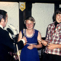CM-Siegerehrung Damen-Doppel 1976: Bärbel und Utta
