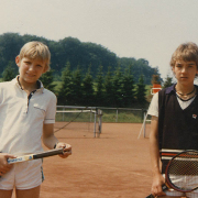 Klaus (links) bei den Kreismeisterschaften 1979 bei THC RW Bergisch Gladbach..